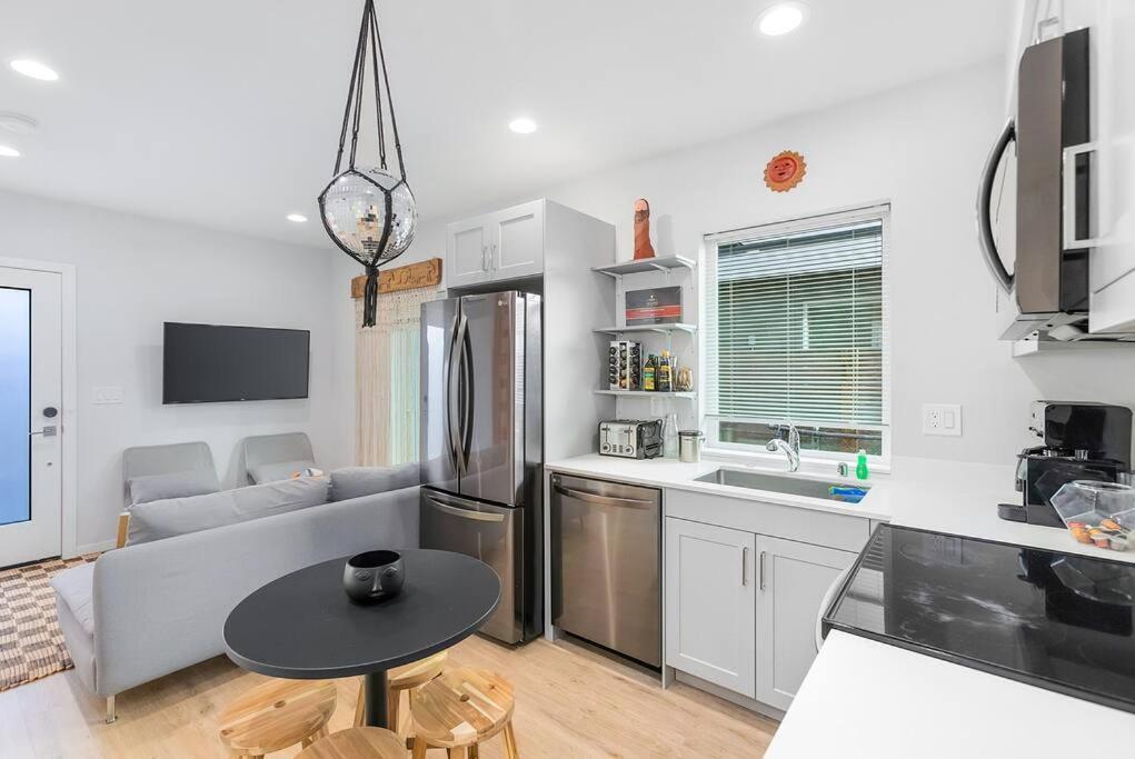 The Sweetest Suite - 91 Walkscore! Seattle Eksteriør billede